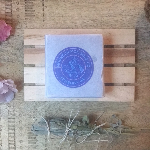 BLUEBERRY PIE Vegan Glycerin Bar Soap / Mountain Mom Soap Co/ 4.5 oz / Blue - Picture 3 of 5